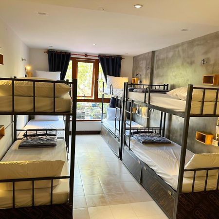Harmony Old Town Hostel And Pool Bar Hoi An Esterno foto