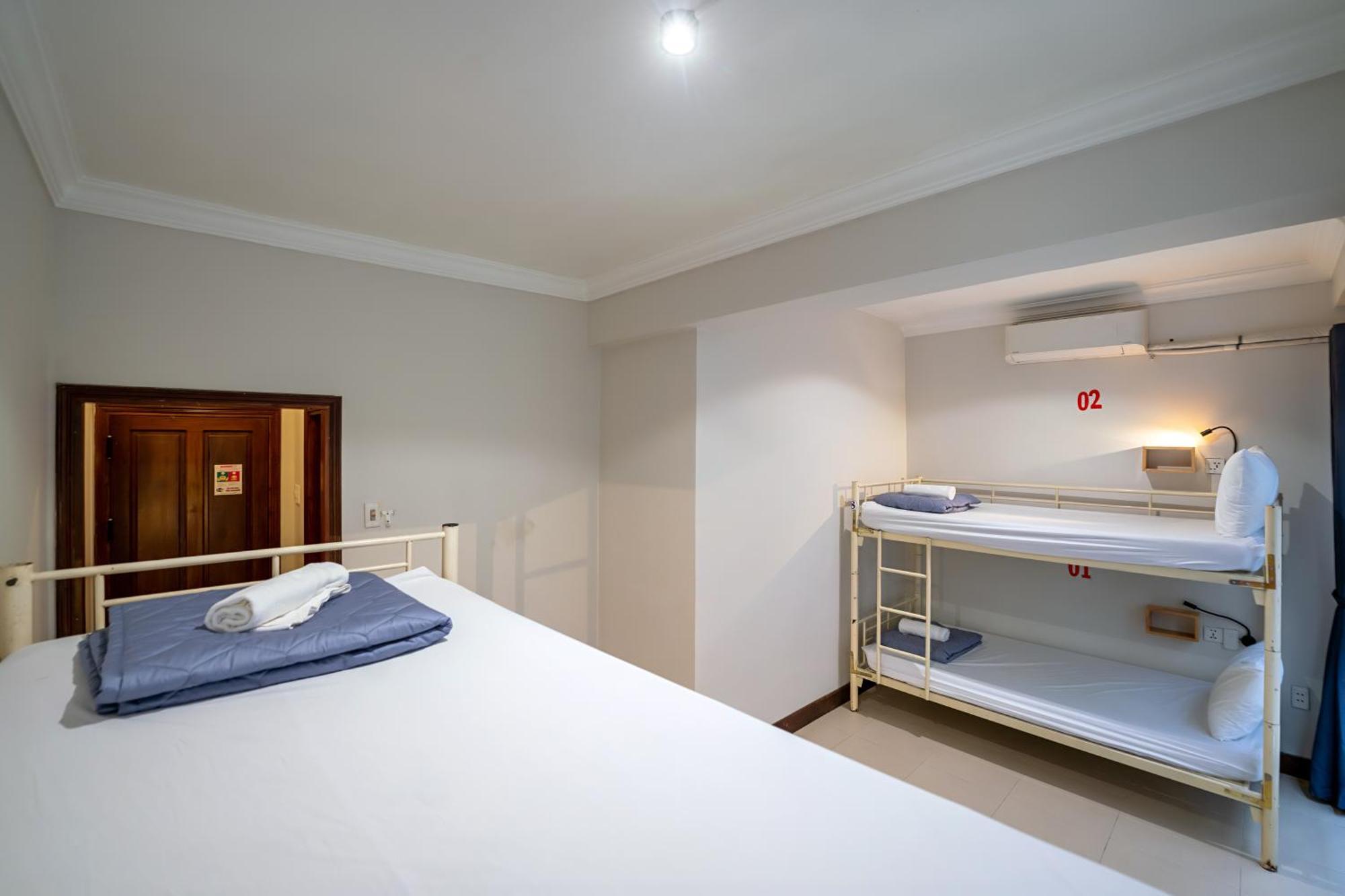 Harmony Old Town Hostel And Pool Bar Hoi An Esterno foto