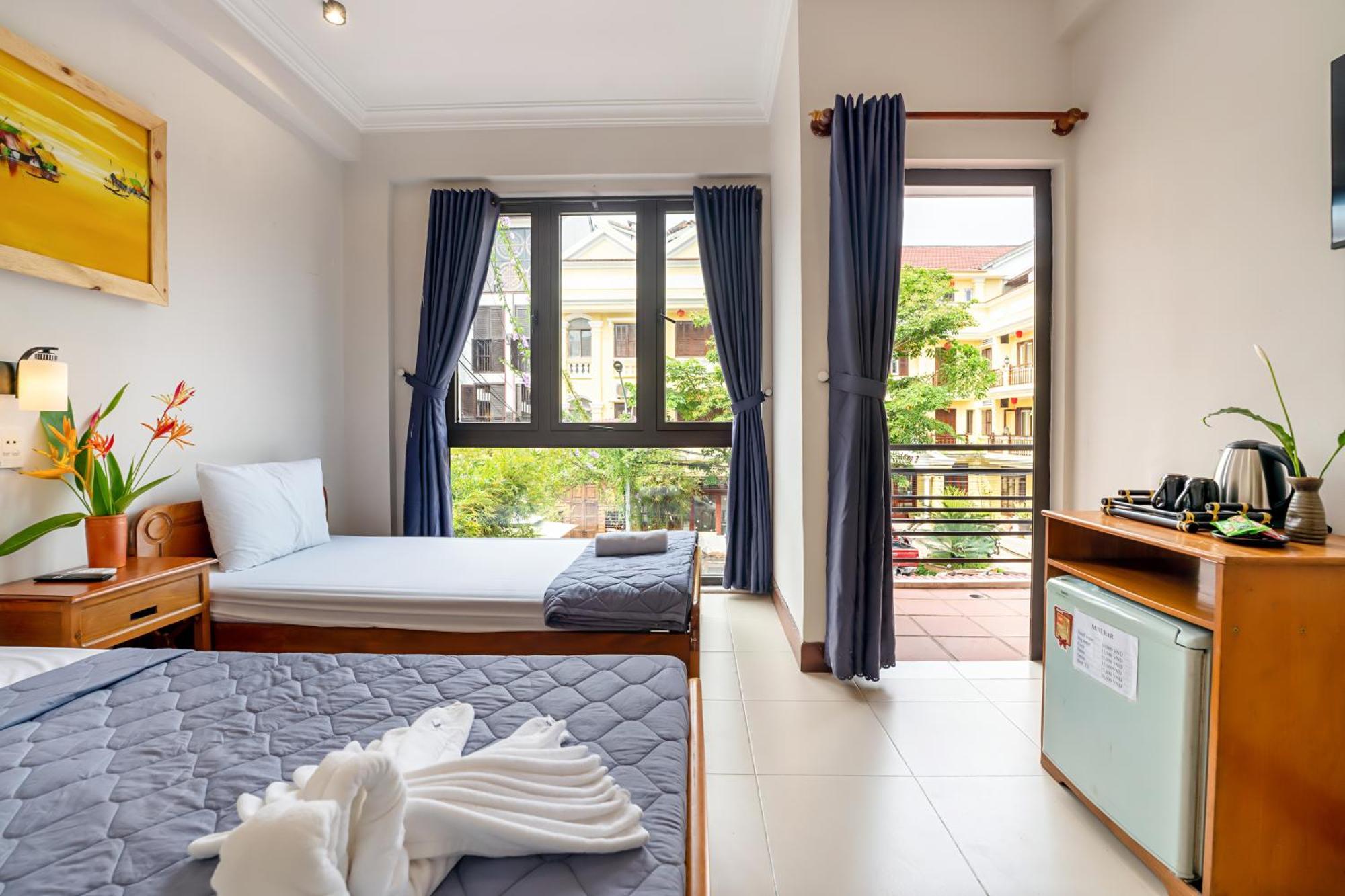 Harmony Old Town Hostel And Pool Bar Hoi An Esterno foto