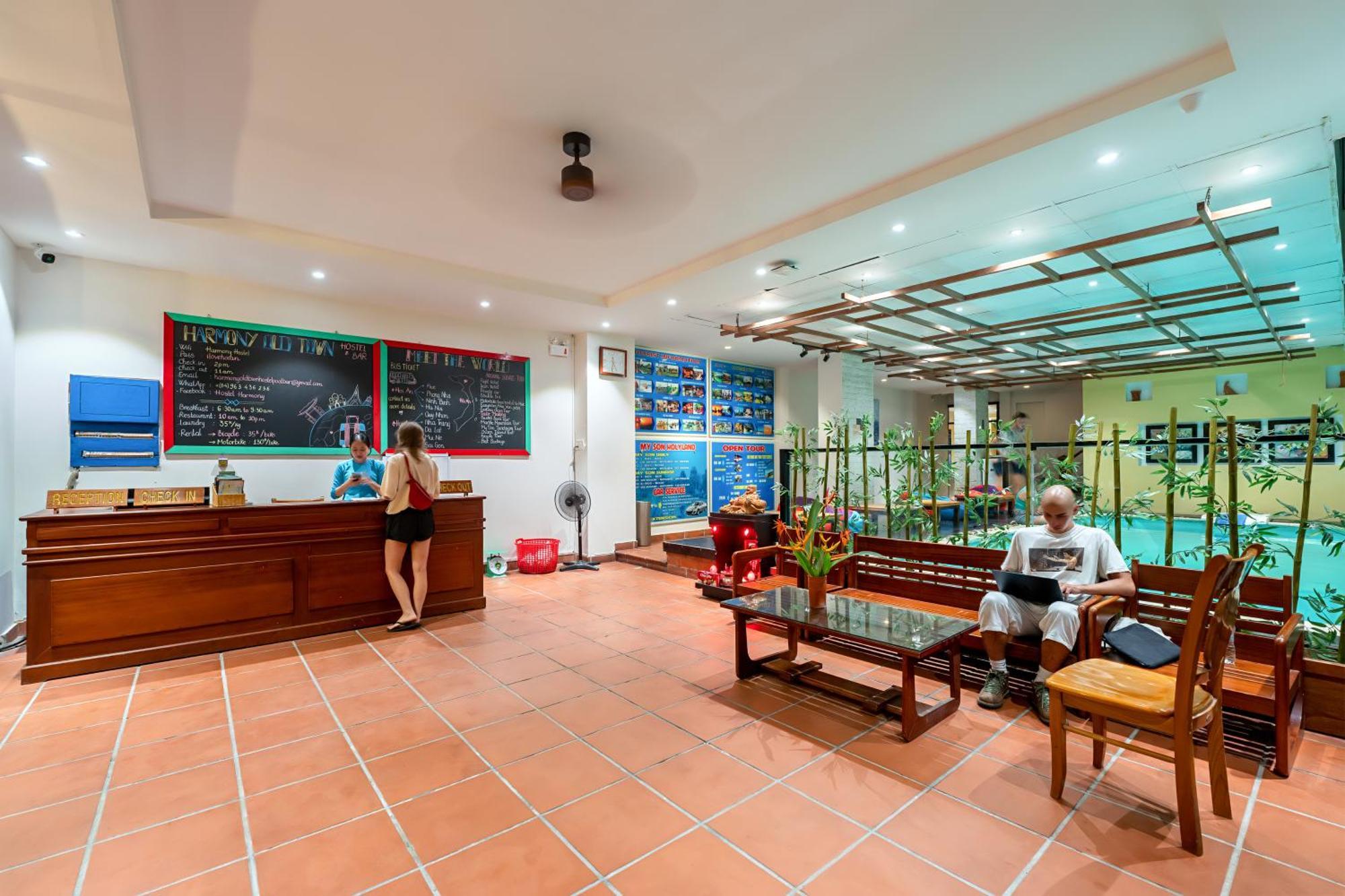 Harmony Old Town Hostel And Pool Bar Hoi An Esterno foto