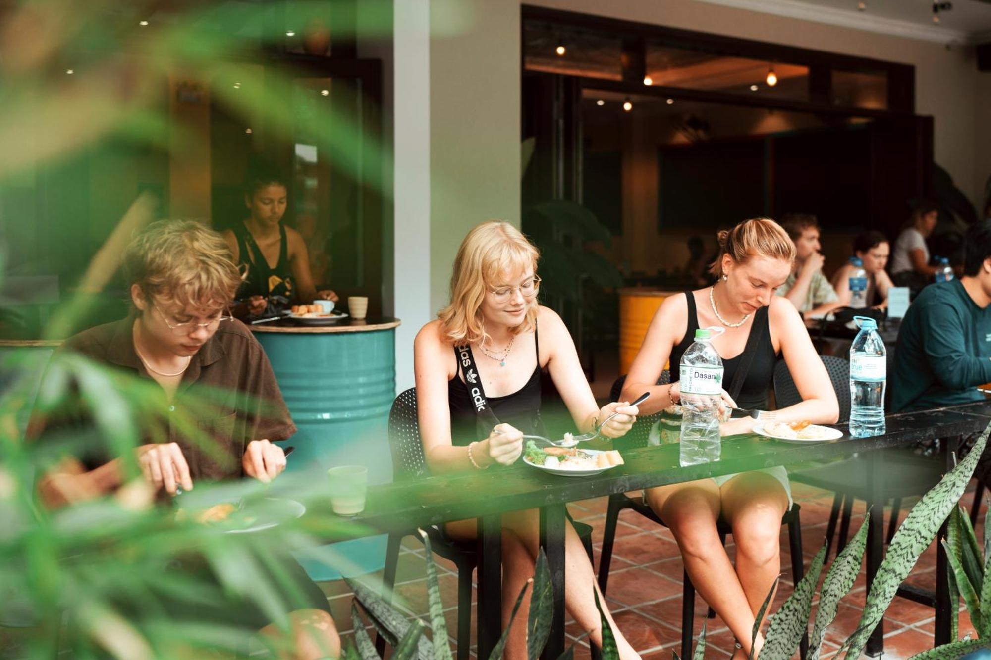 Harmony Old Town Hostel And Pool Bar Hoi An Esterno foto