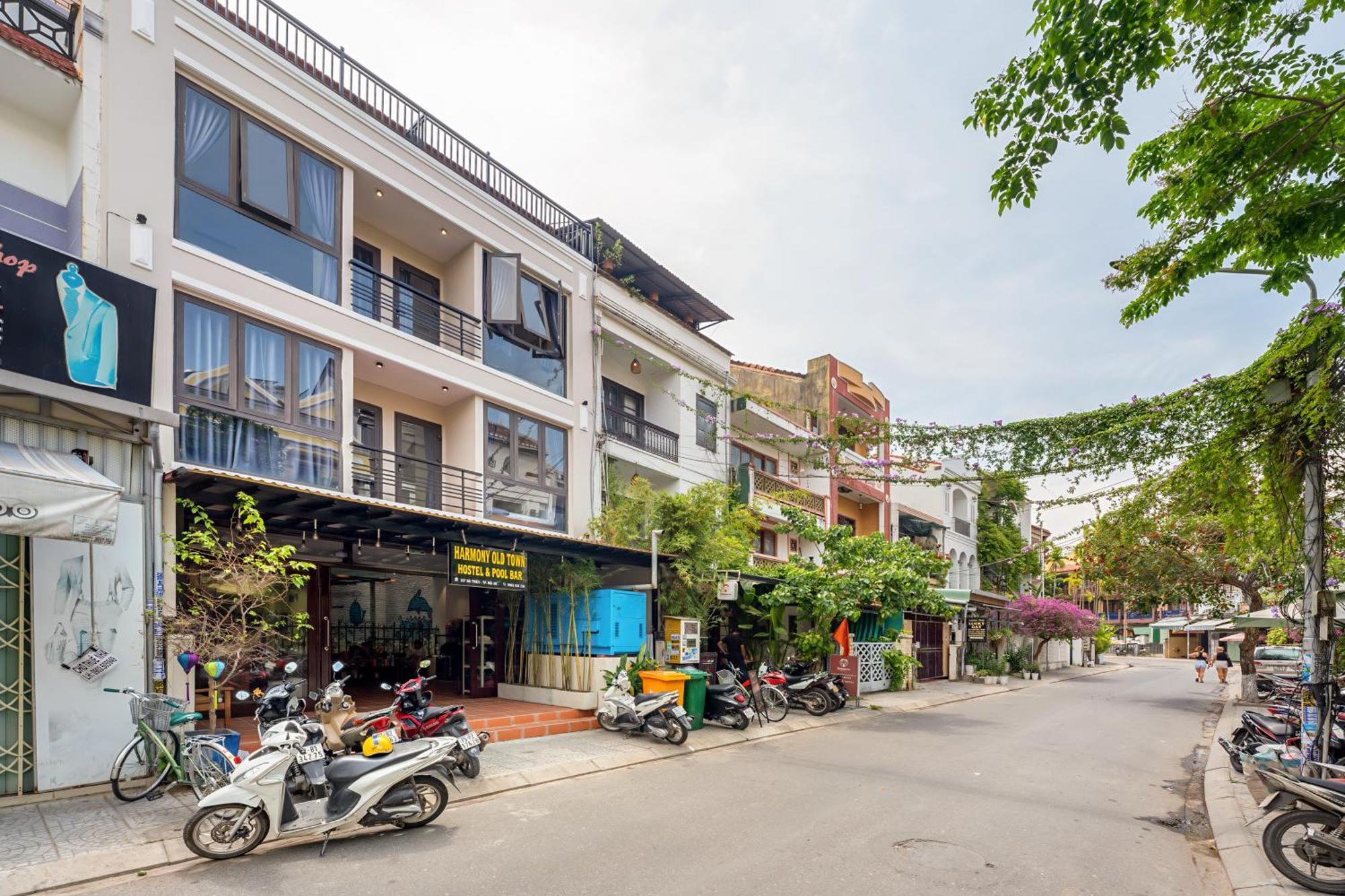 Harmony Old Town Hostel And Pool Bar Hoi An Esterno foto